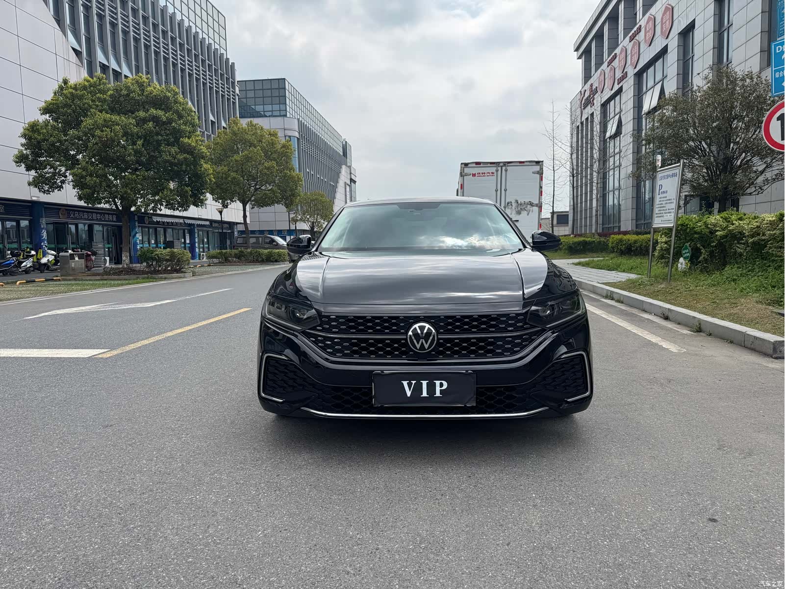 Volkswagen Passat, 2023 3
