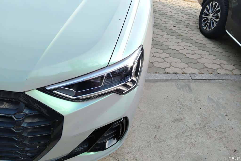 Audi Q3, 2022 все фото