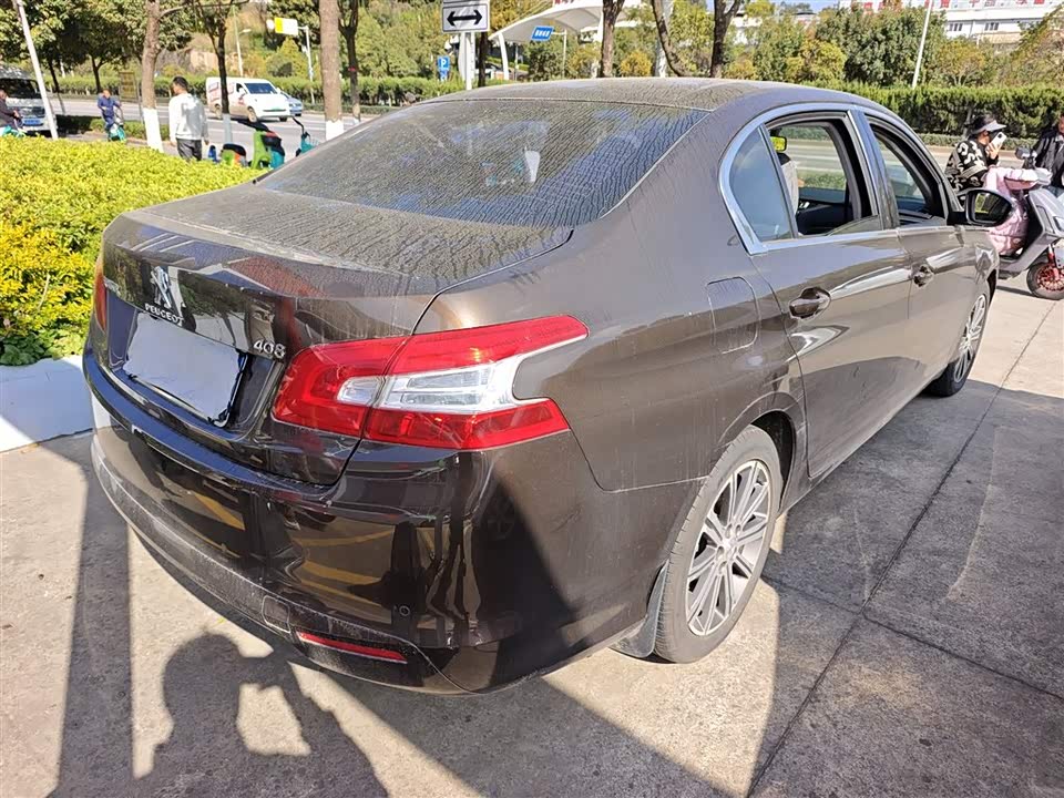 Peugeot 408