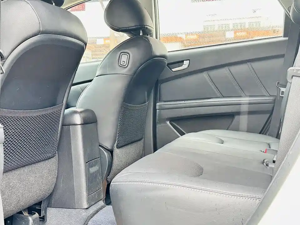 Luxgen Excellent 6 SUV