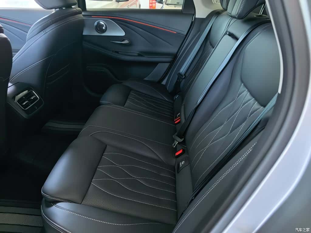 Chery Arrizo 8, 2025 17