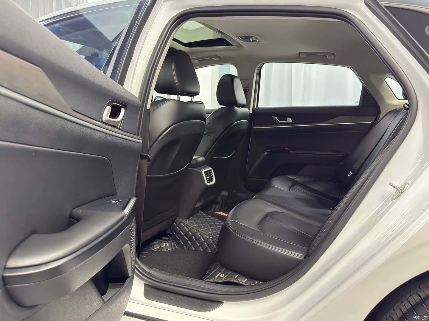 Kia K5, 2021 10