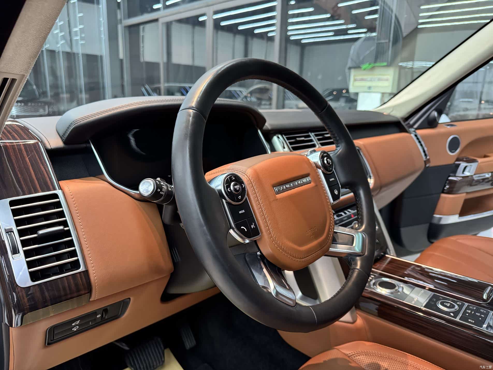 Land Rover Range Rover, 2015 11