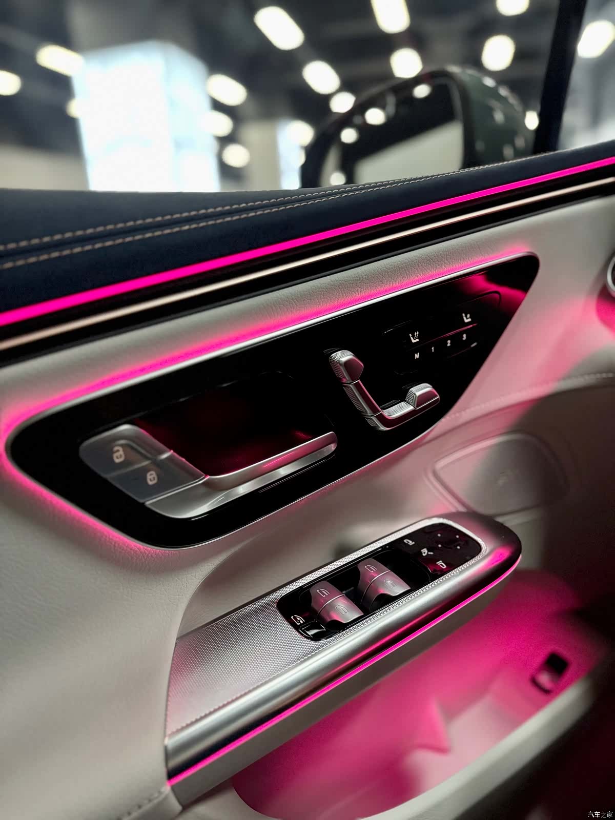 Mercedes-Benz EQE, 2025 21
