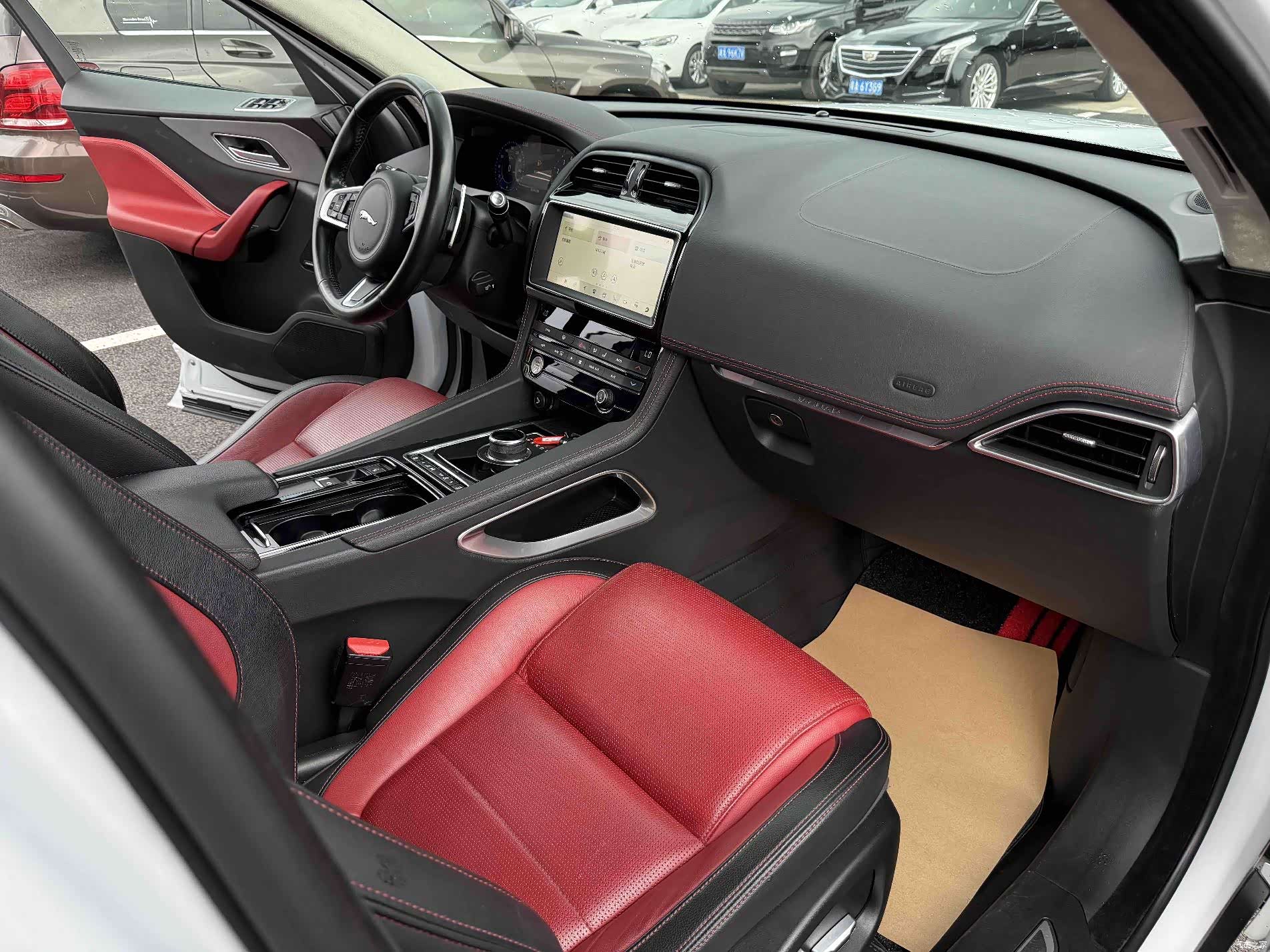 Jaguar F-PACE, 2021 11