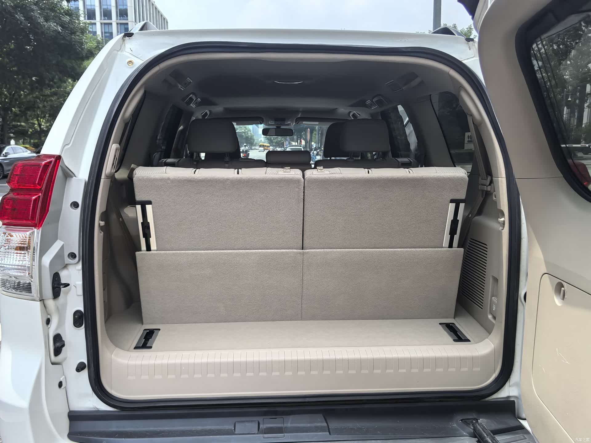 Toyota Prado, 2013 16