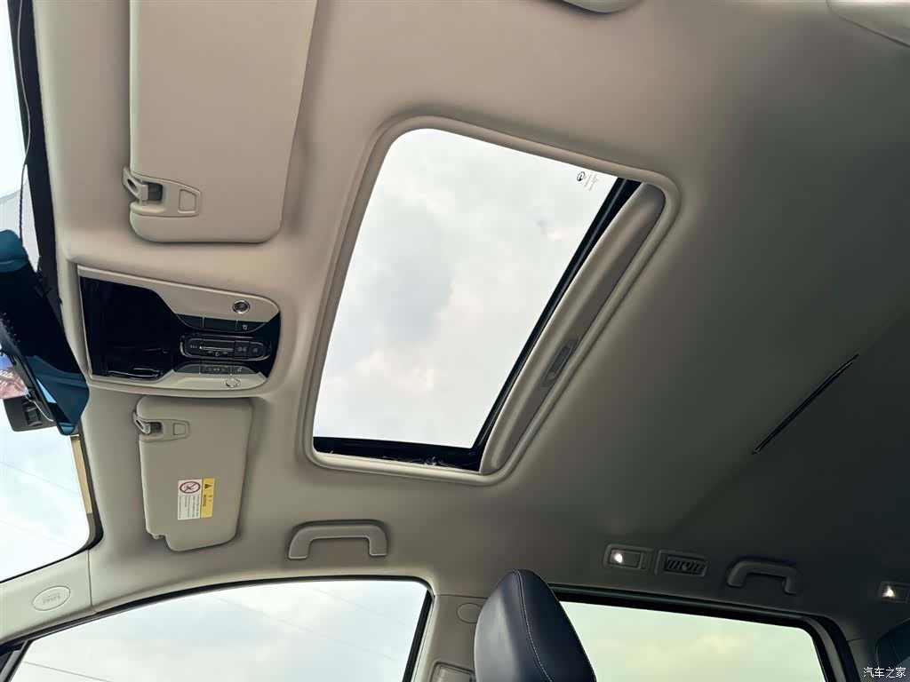 Trumpchi M8, 2022 21