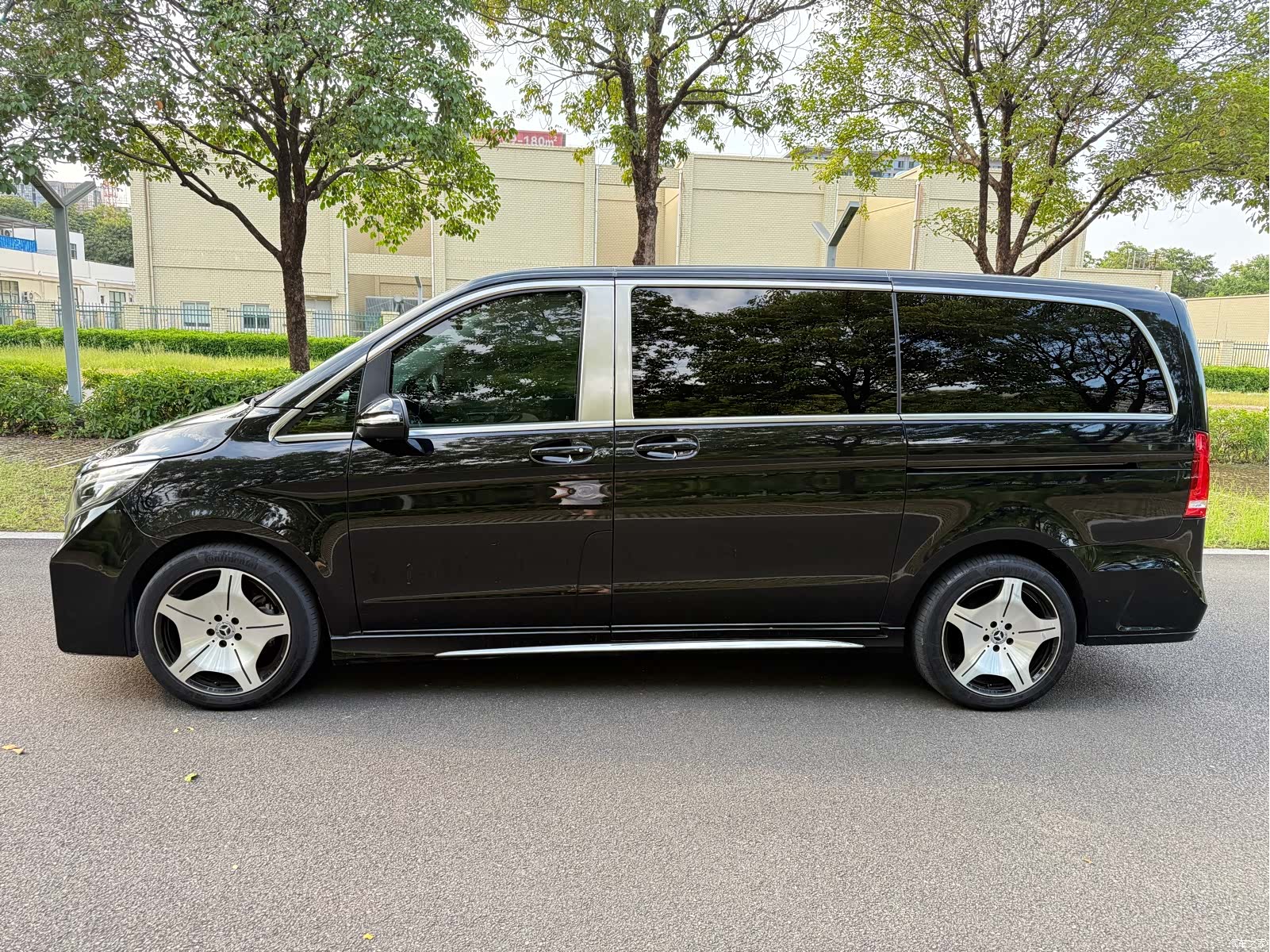 Mercedes-Benz V-Class, 2022 7
