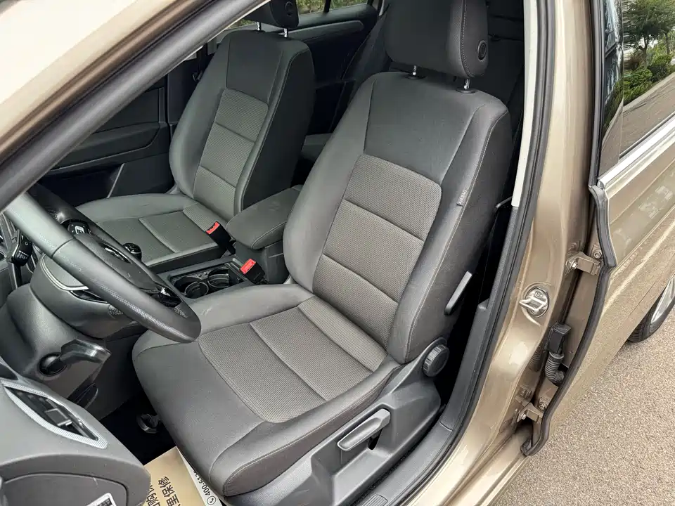 Volkswagen Golf*Jiayu