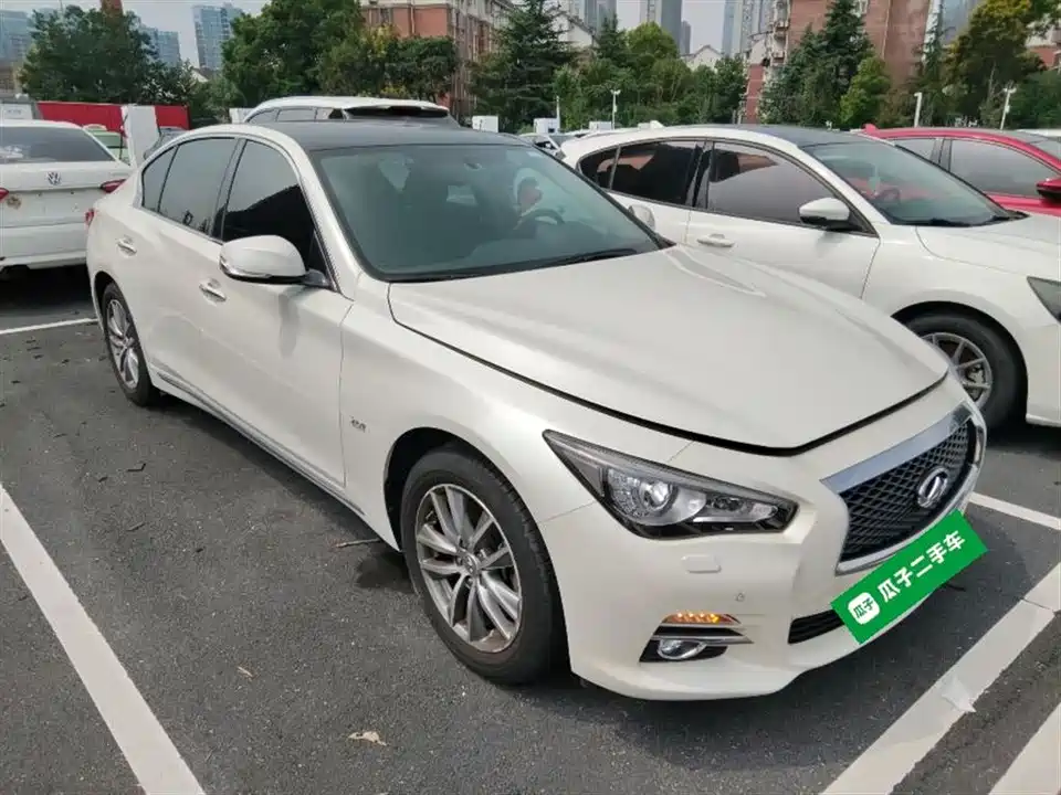 Infiniti Q50L