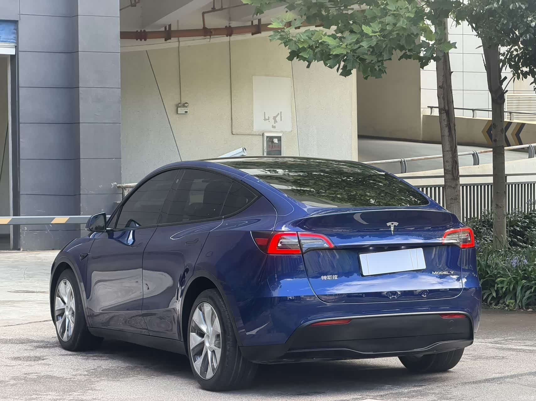 Tesla Model Y, 2021 11