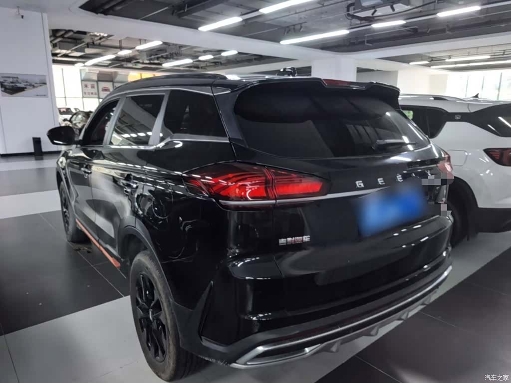 Geely Boyue, 2022 все фото