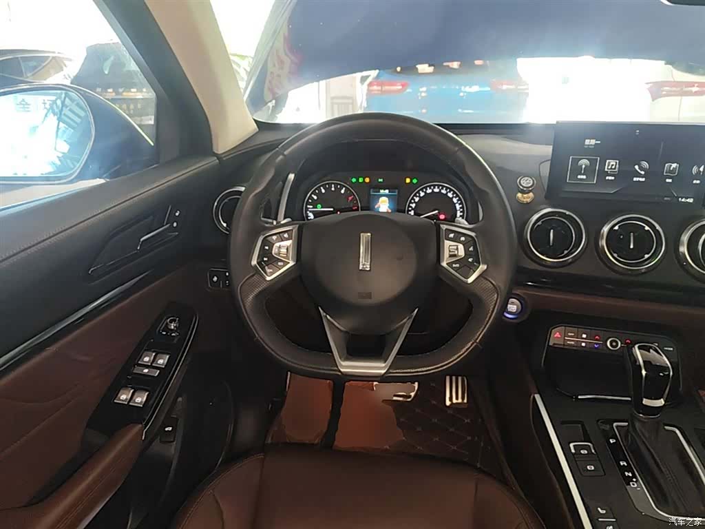 WEY VV5, 2017 11