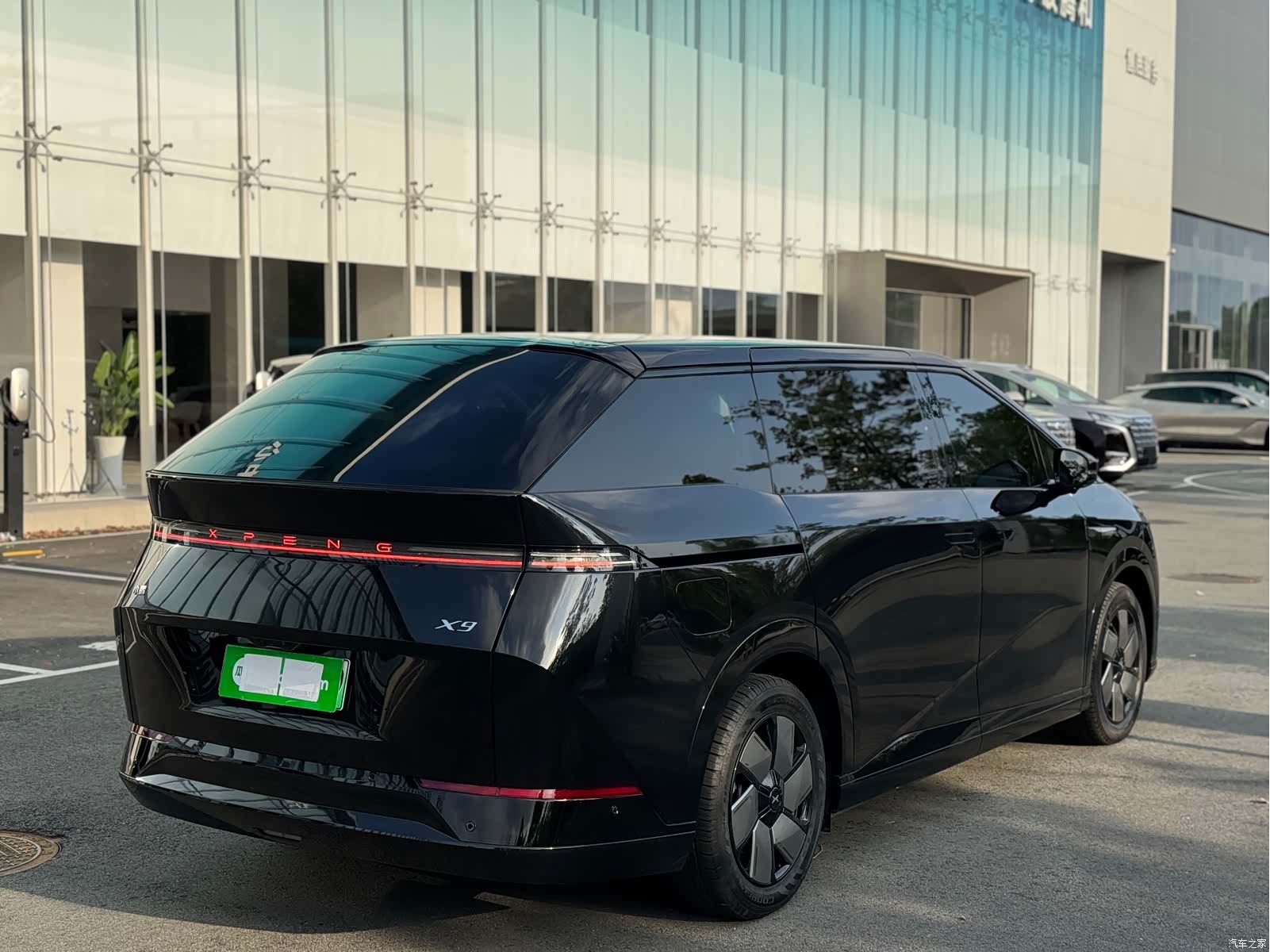 Xpeng X9, 2024 7