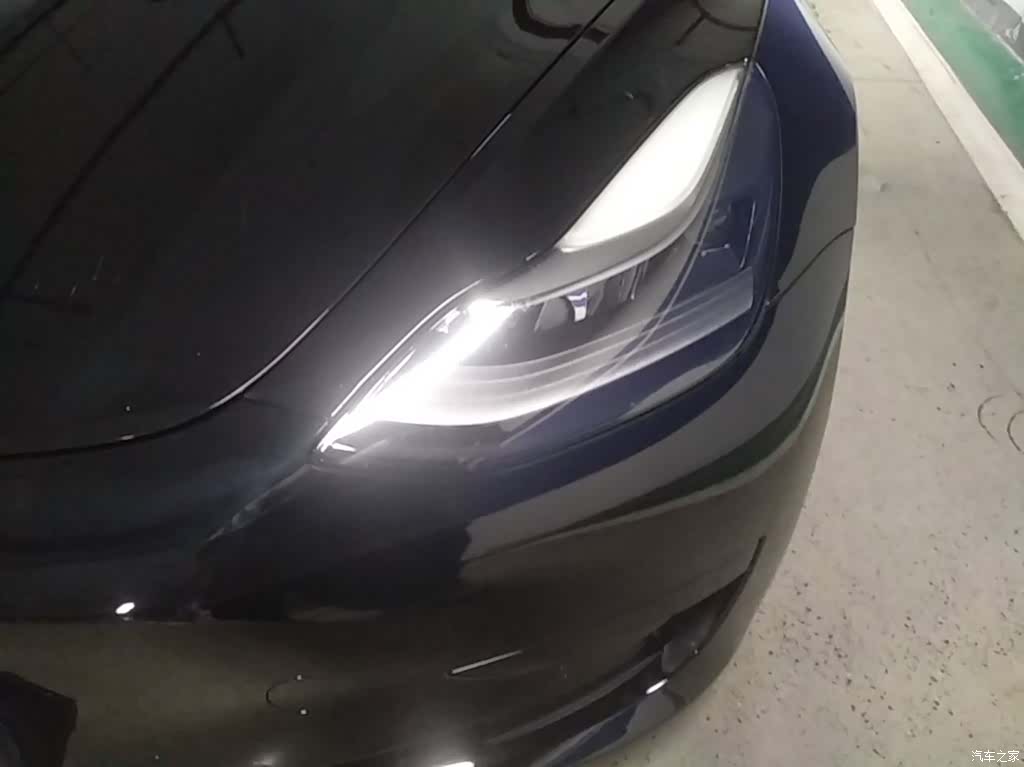 Model 3, 2021 24