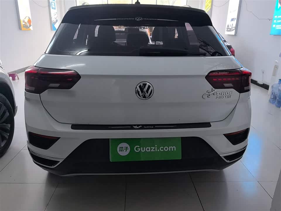 Volkswagen T-ROC exploring Songs