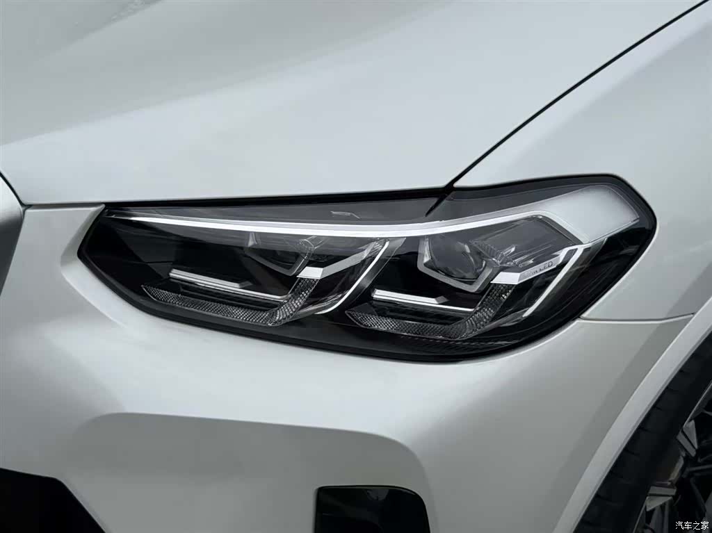 BMW iX3, 2024 6