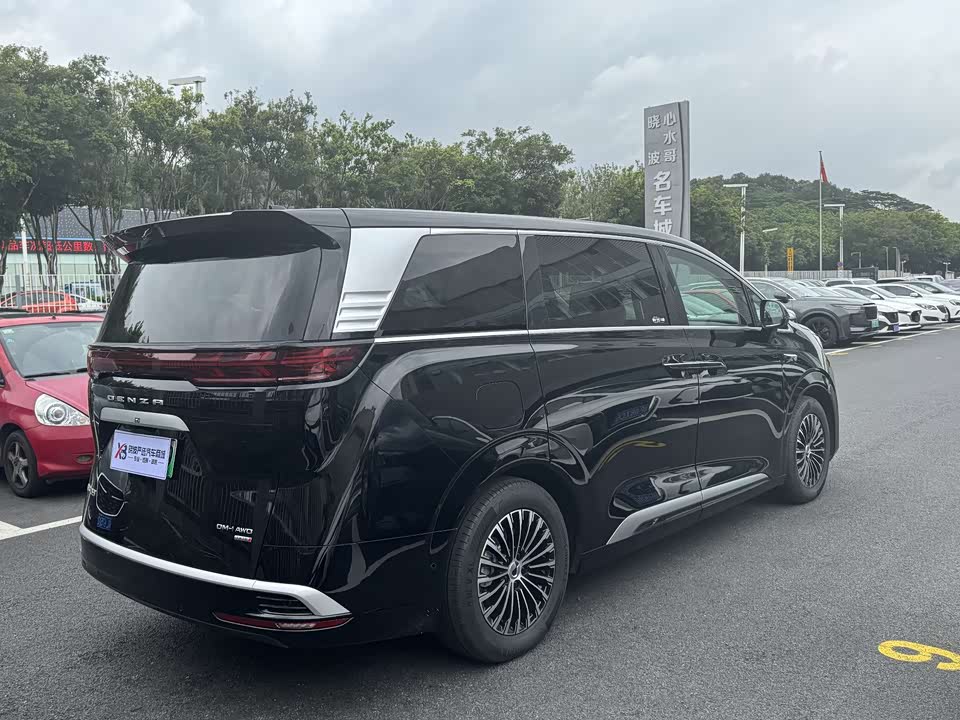 Denza D9 Denza D9