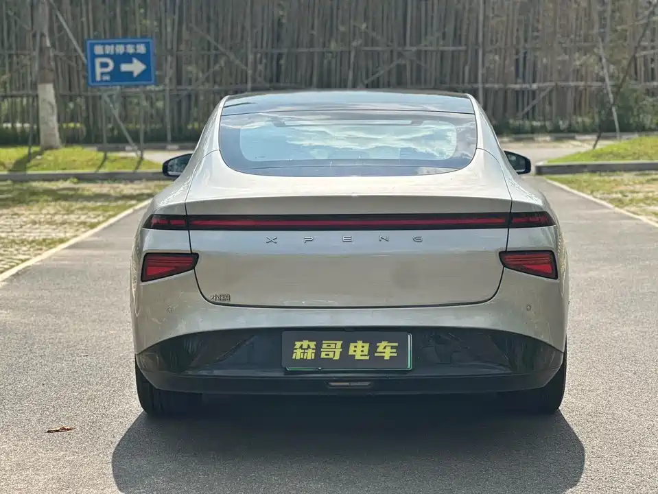 XPENG P7