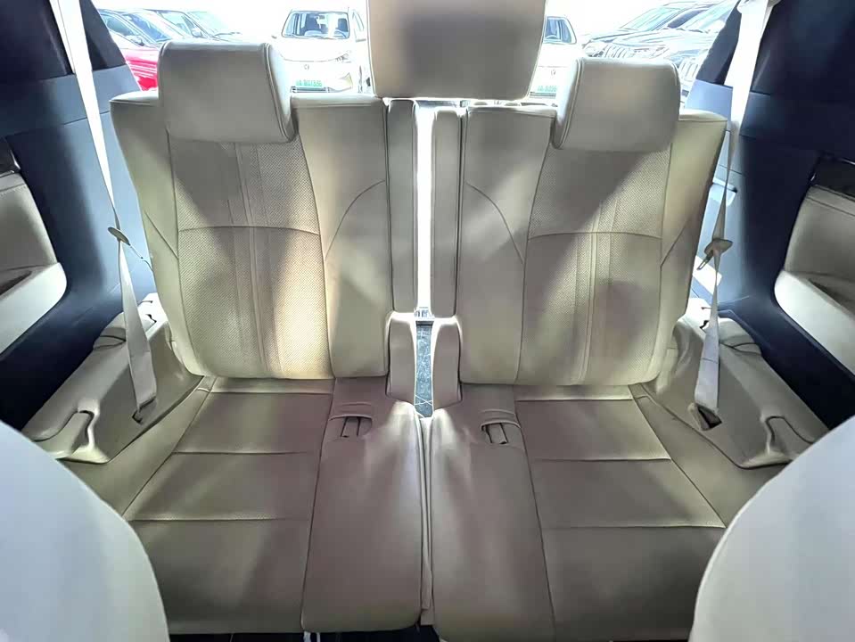 Toyota Wilfa
