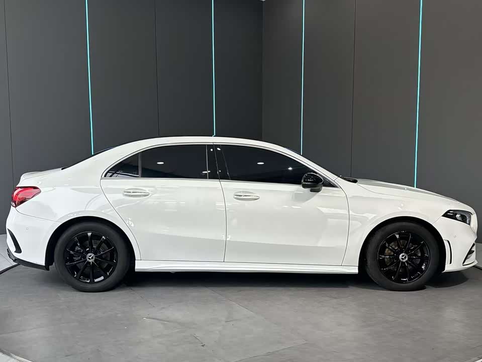 Mercedes-Benz Class A Mercedes-Benz Class A