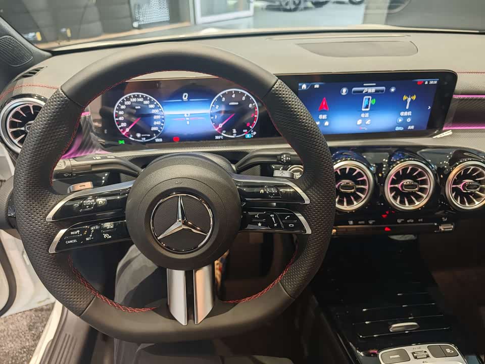 Mercedes-Benz Class A Mercedes-Benz Class A