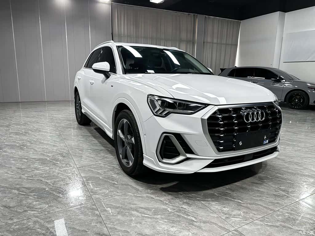 Audi Q3, 2022 3