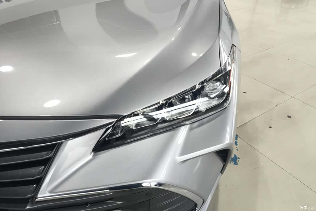 Toyota Avalon, 2022 все фото