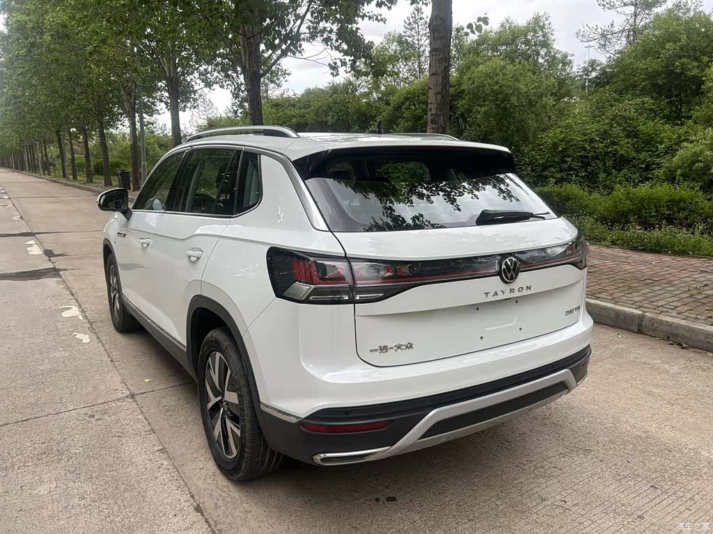 Volkswagen Tayron, 2023 все фото