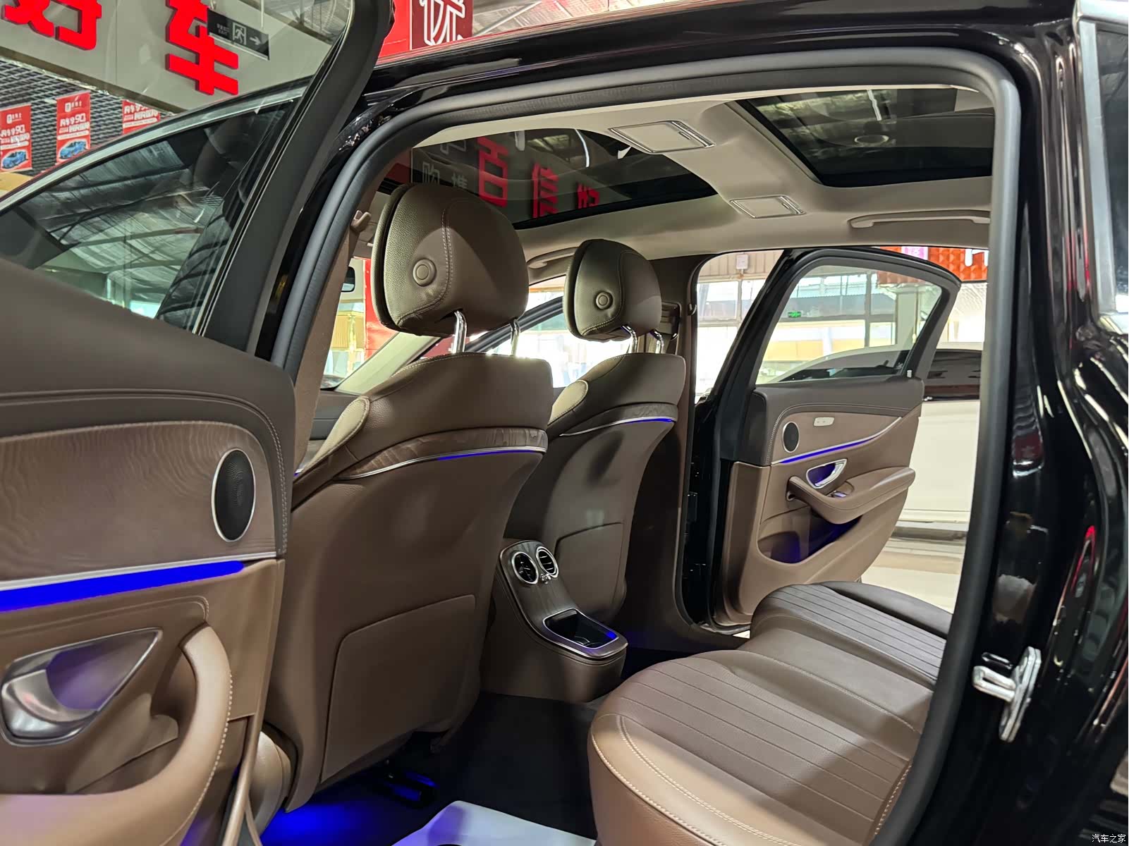 Mercedes-Benz E-Class, 2023 10