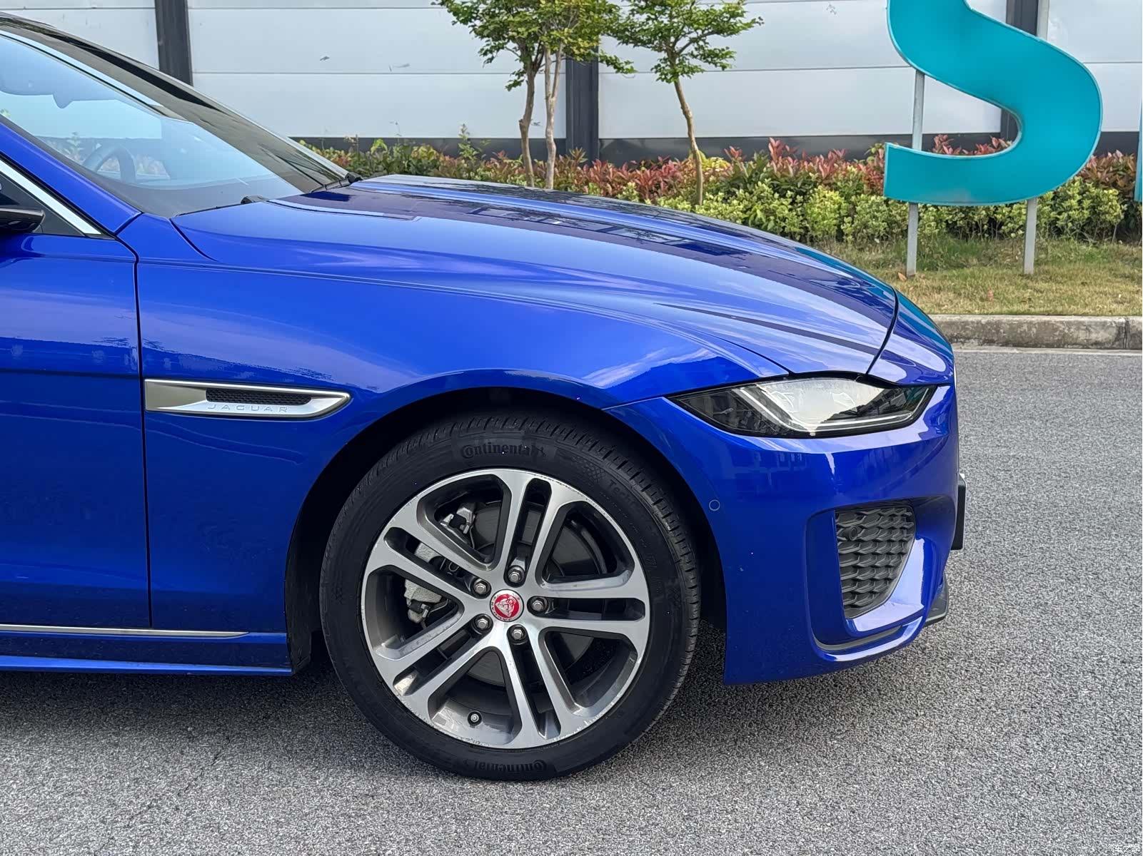 Land Rover XEL, 2021 4