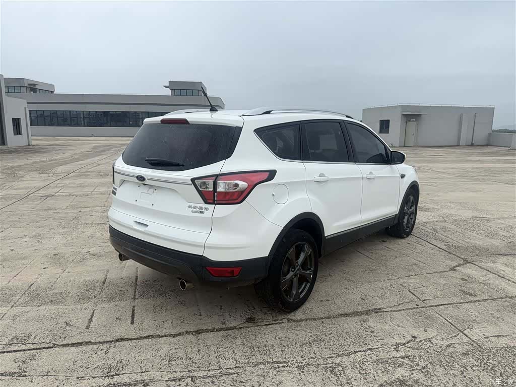 Ford Kuga, 2021 7