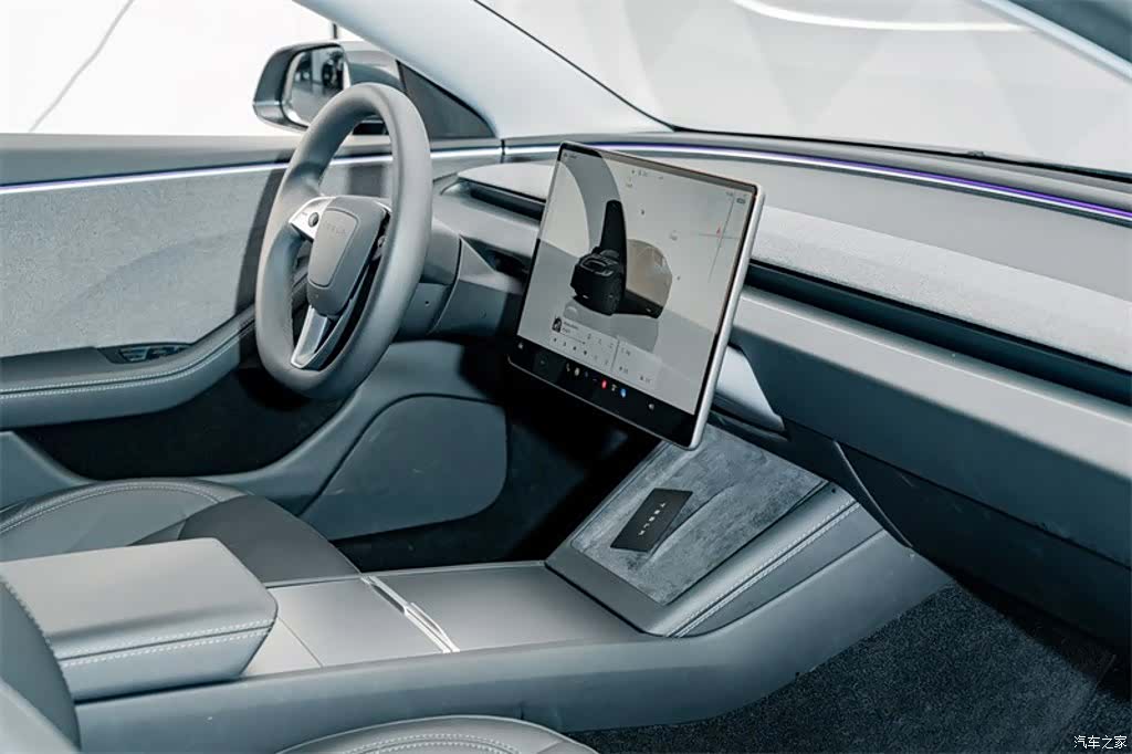 Tesla Model 3, 2024 17