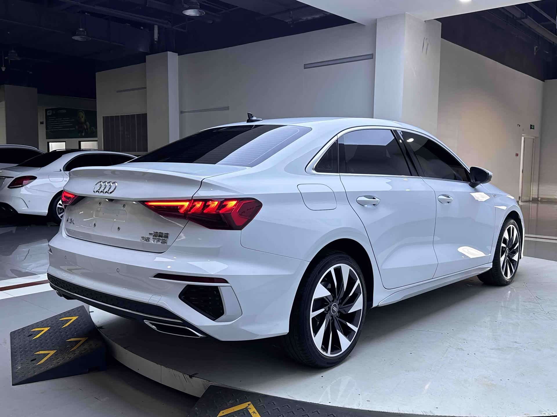 Audi A3, 2023 все фото