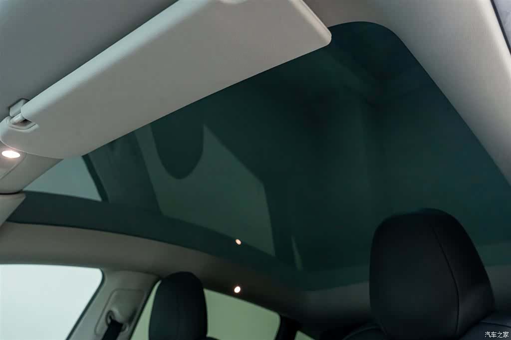 Tesla Model Y, 2022 27