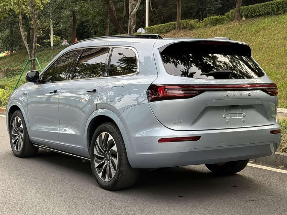 AITO Ask the world M7