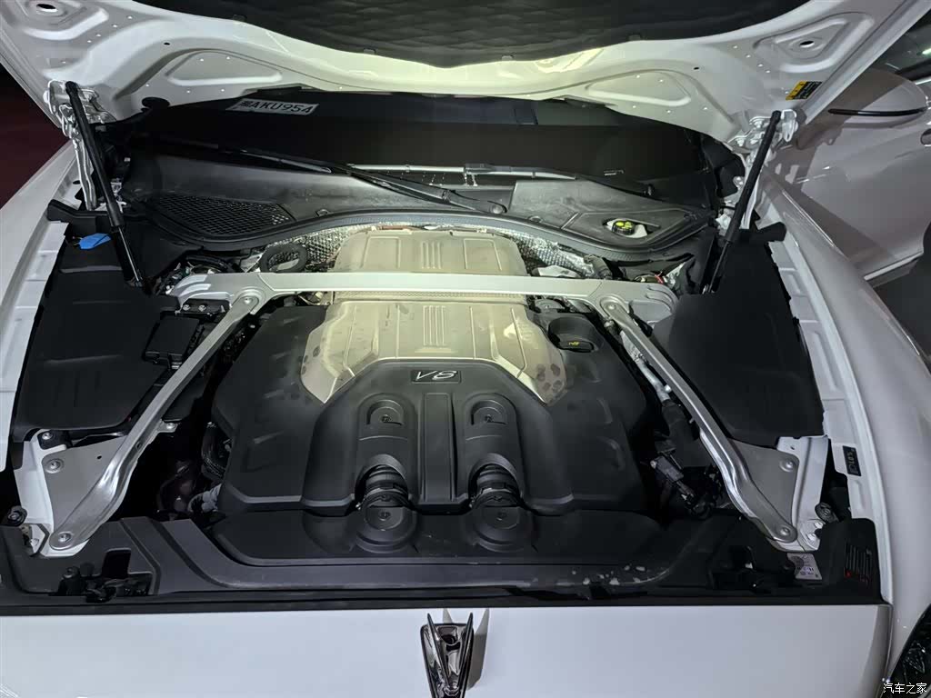 Bentley Flying Spur, 2024 7