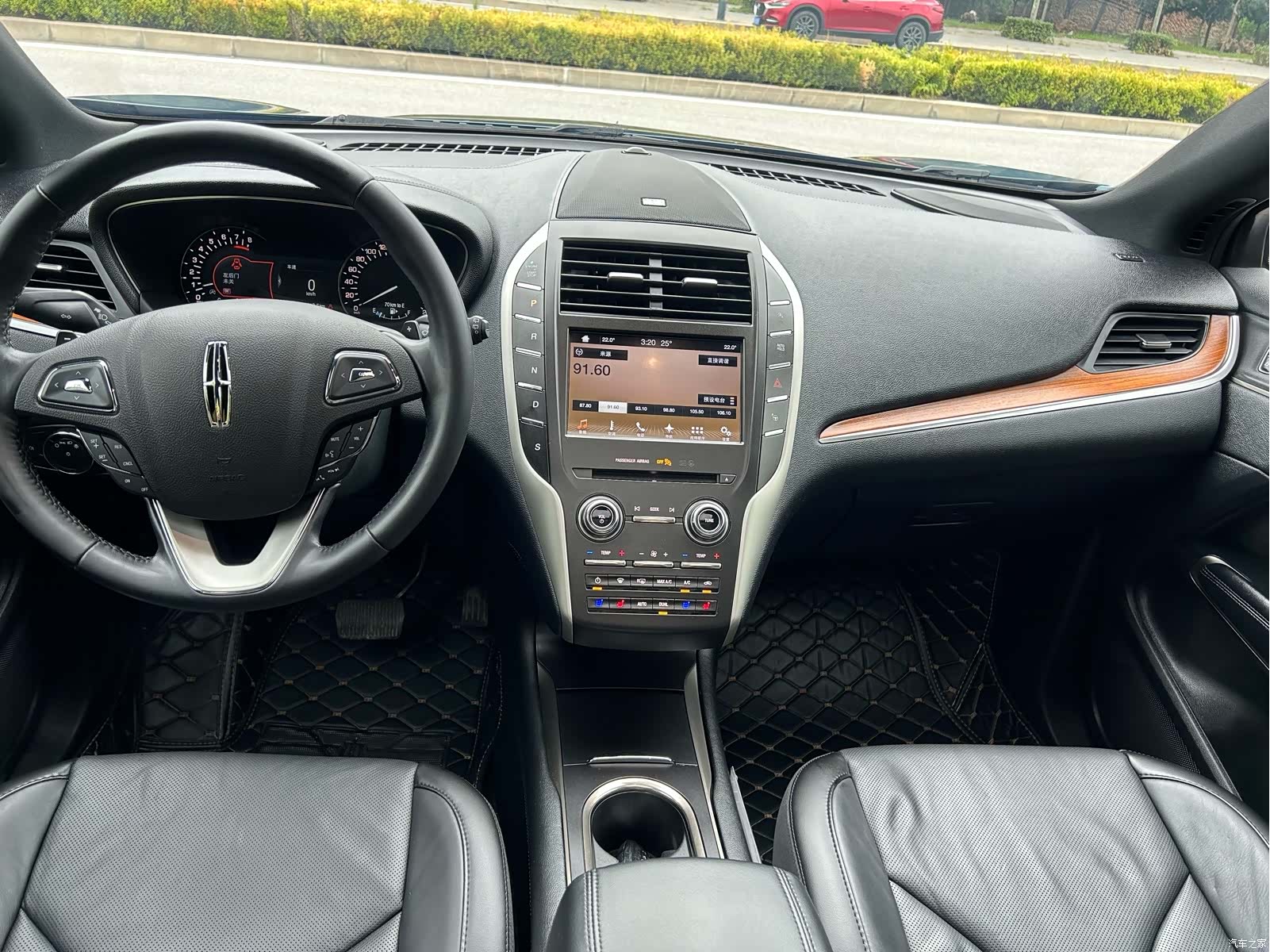 Lincoln MKC, 2019 4