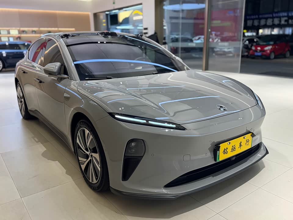 NIO ET5