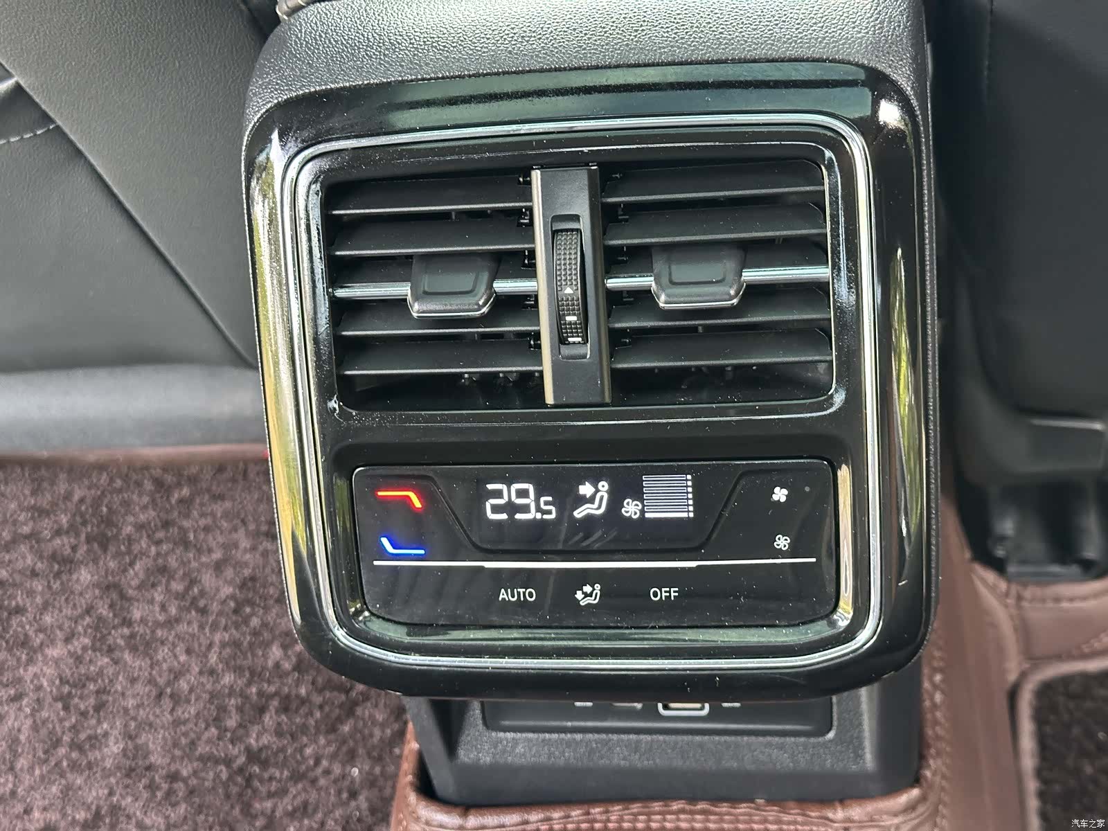 Volkswagen Passat, 2023 25