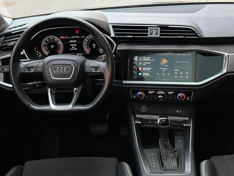 Audi Q3 2022, фото 16