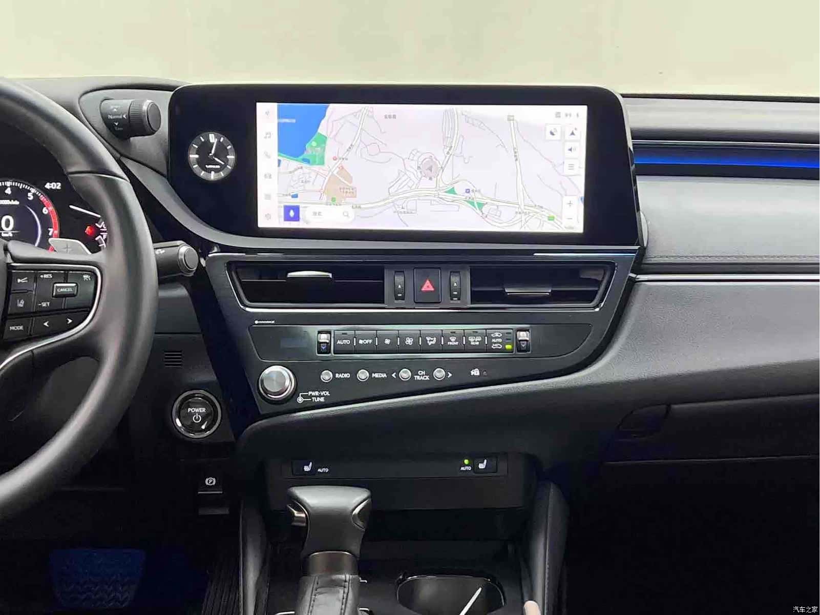Lexus ES, 2024 17