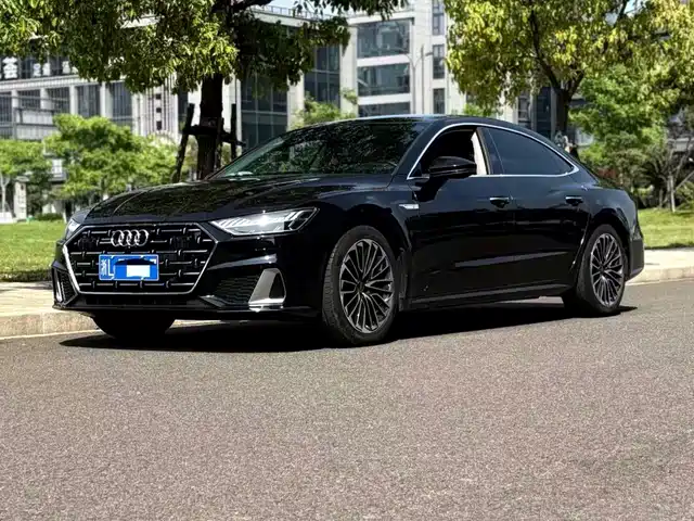 Audi A7L 2024 — купить из Китая под заказ