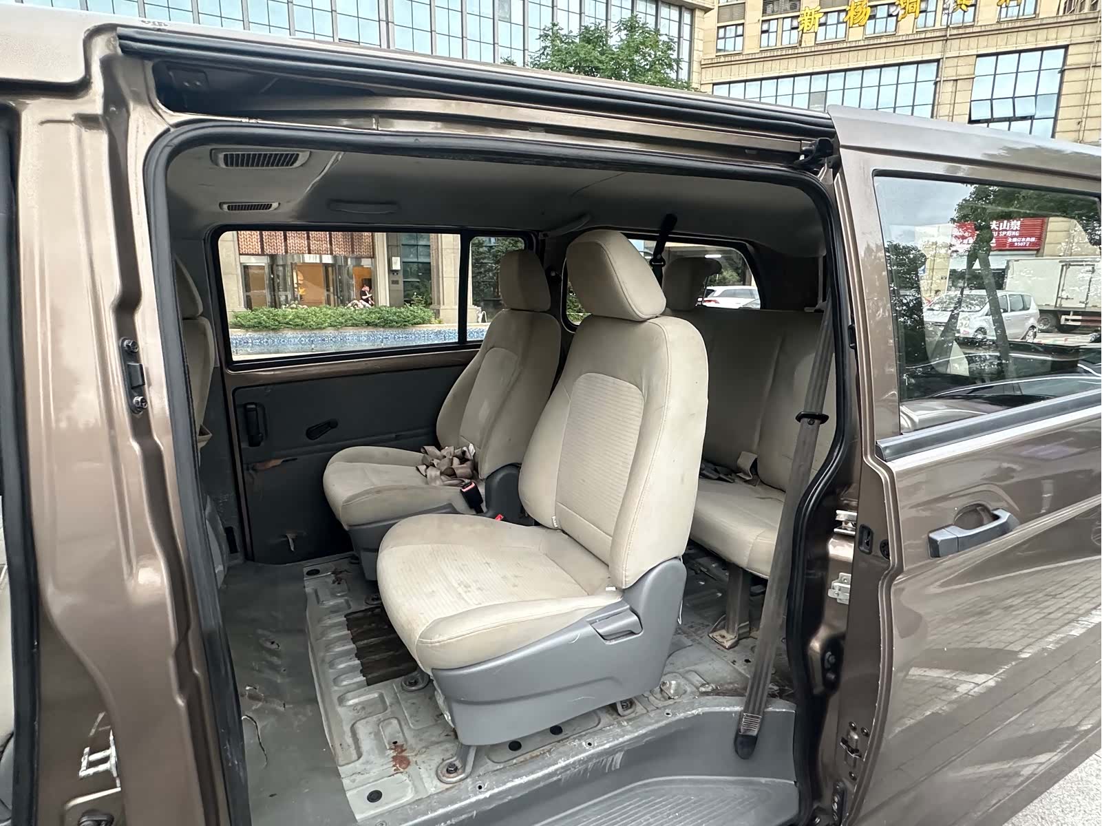 Wuling L3C, 2017 13