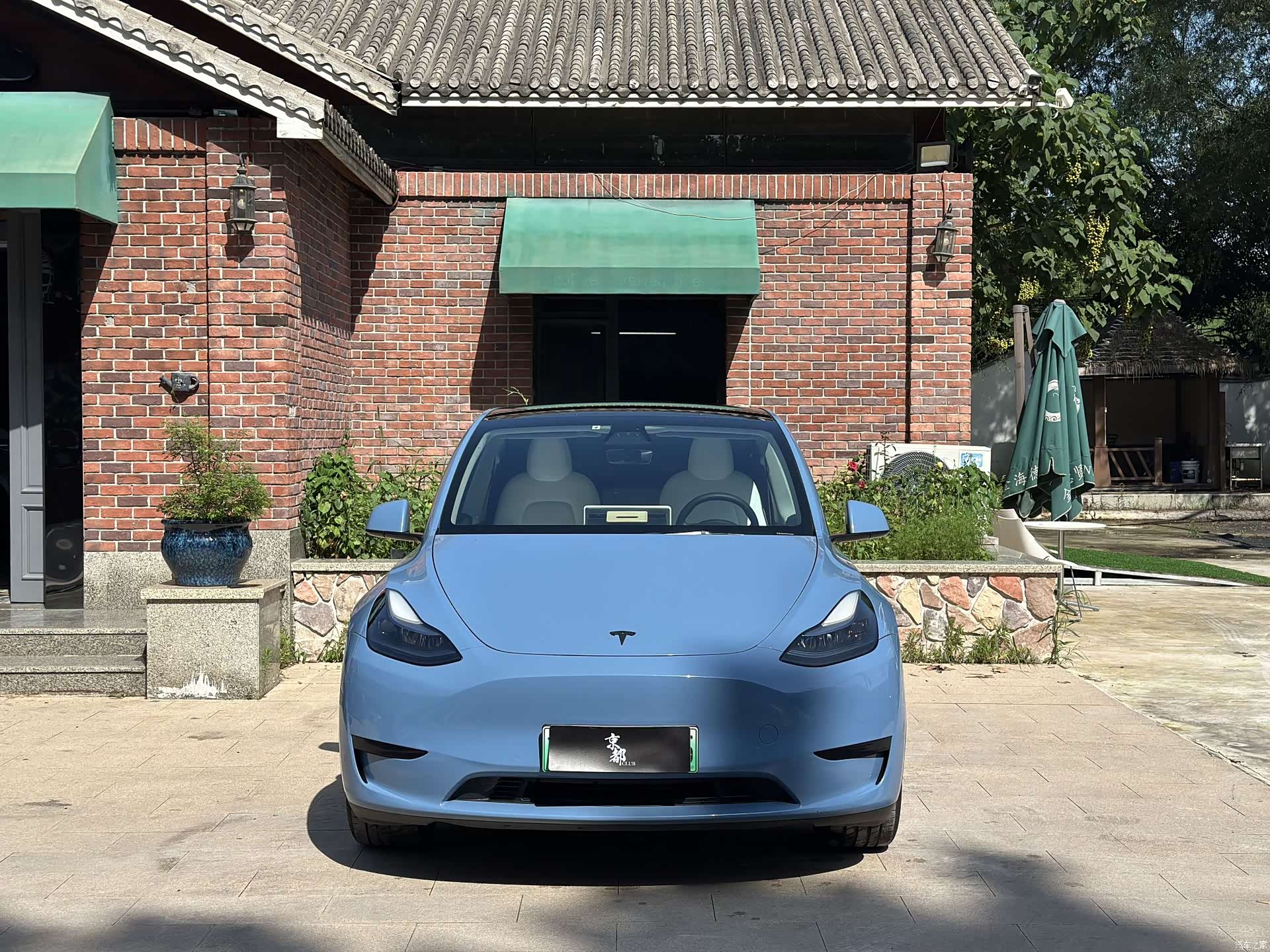 Tesla Model Y, 2023 2