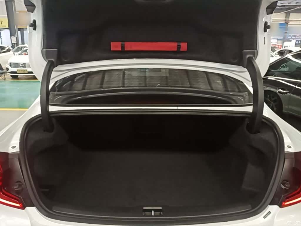 Volvo S60, 2025 19