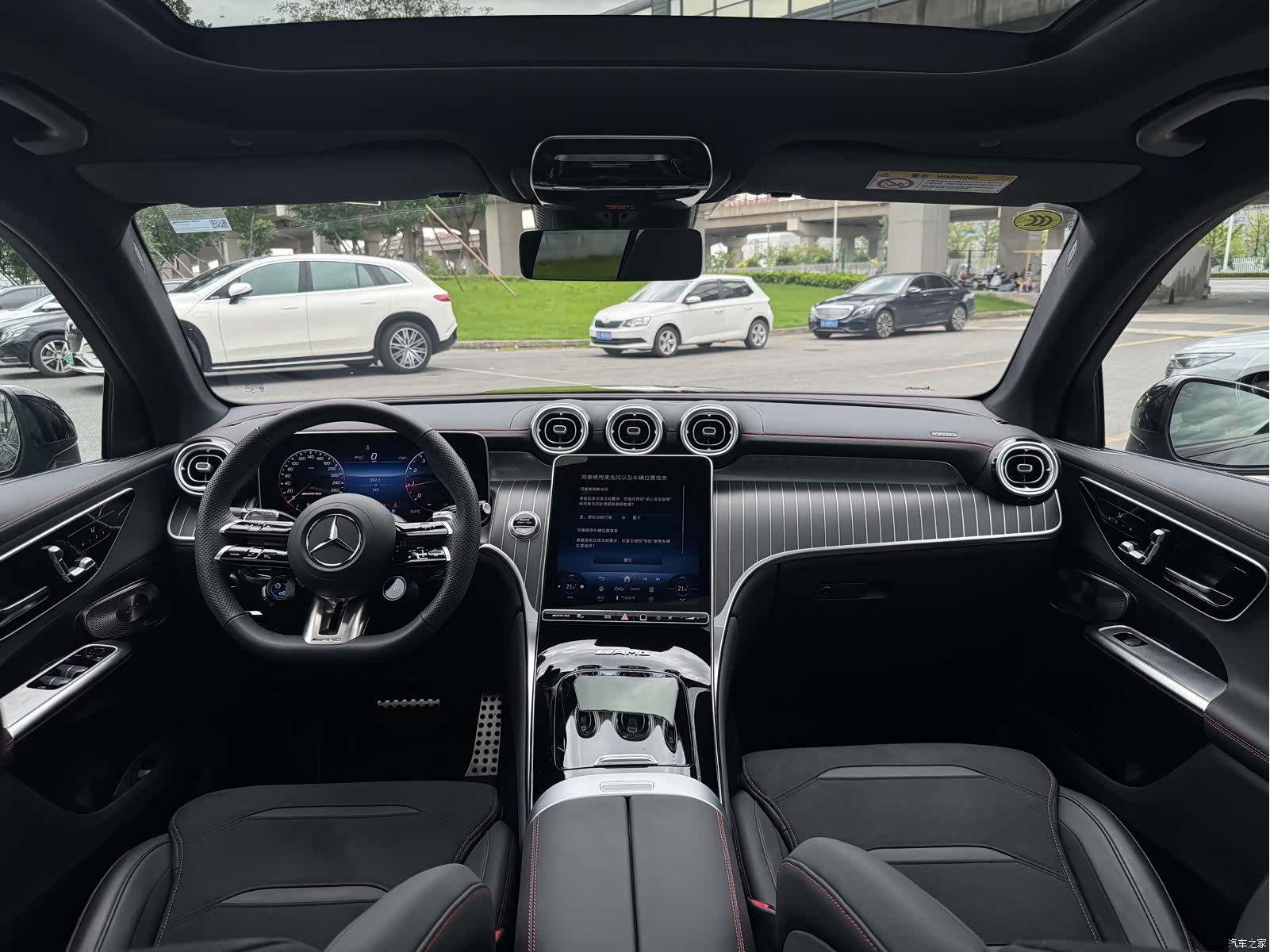 Mercedes-Benz GLC, 2026 11