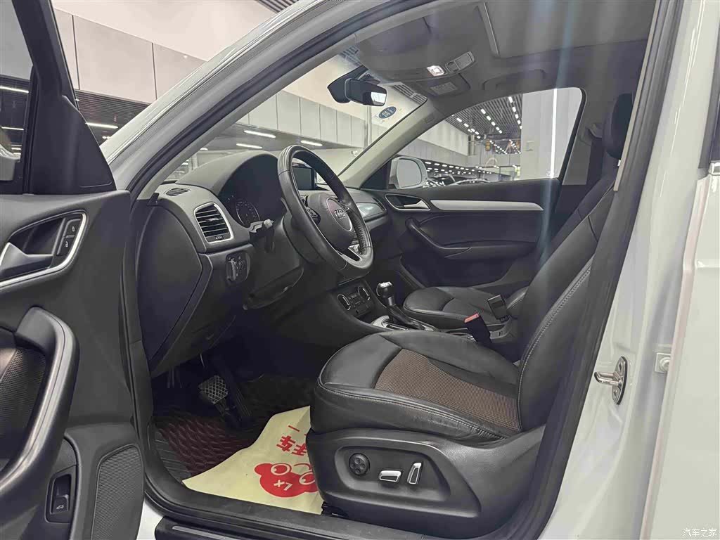 Audi Q3, 2018 11