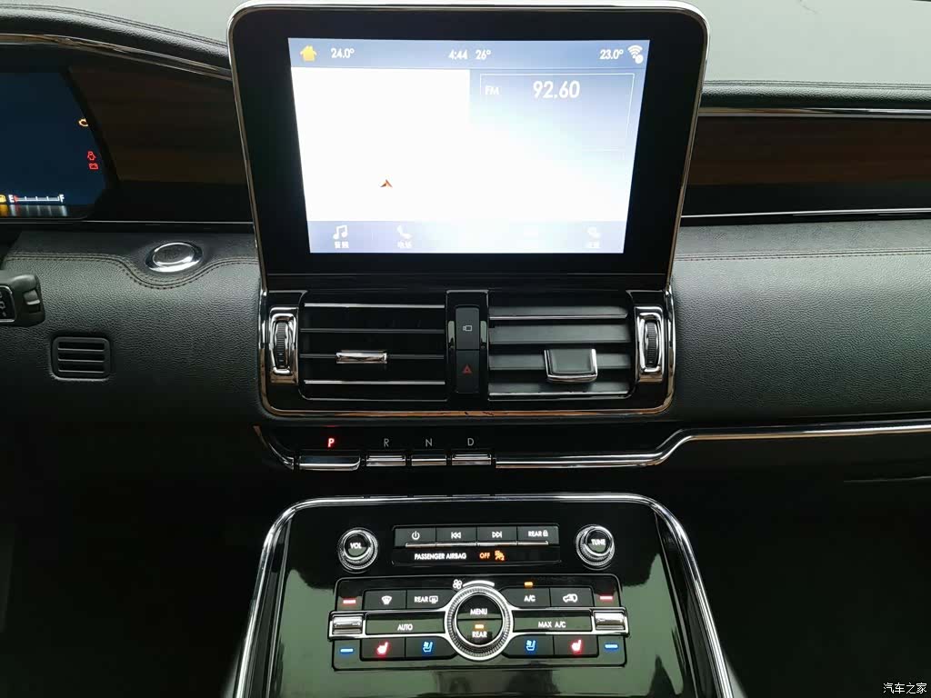 Lincoln Navigator, 2019 12