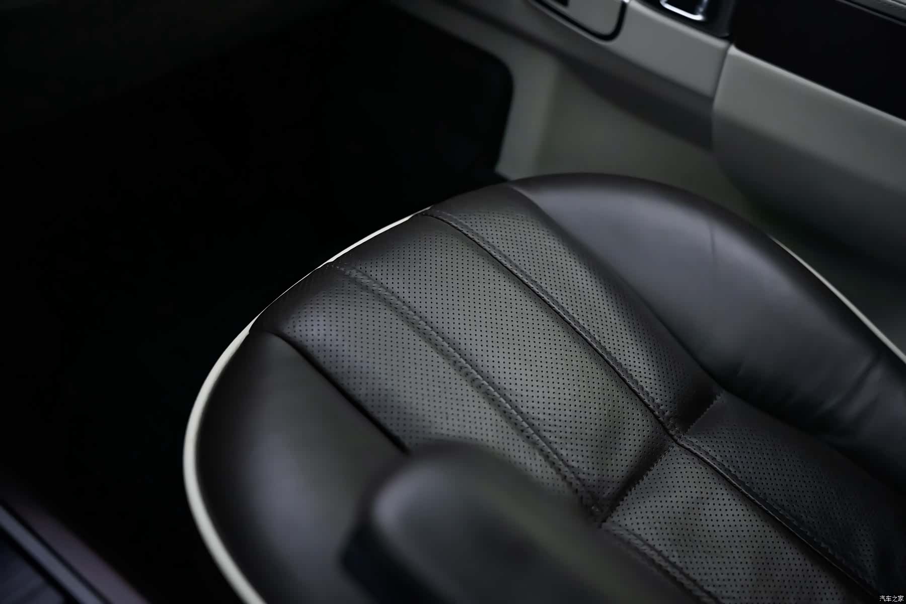 Land Rover Range Rover, 2012 10